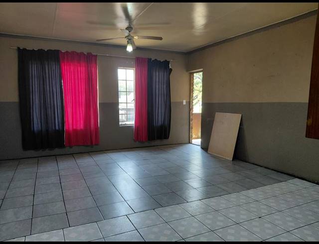 2 BEDROOM APARTMENT FOR SALE IN RAVENSKLIP
